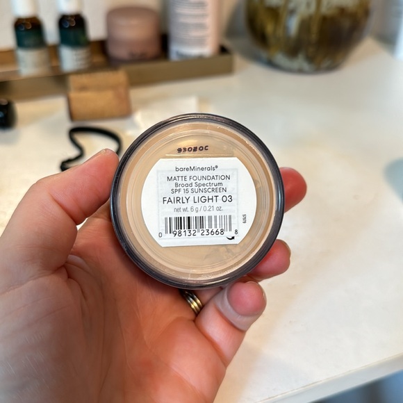 Brand new - BareMinerals Matte Powder Foundation Fairly Light 03 - Picture 3 of 4